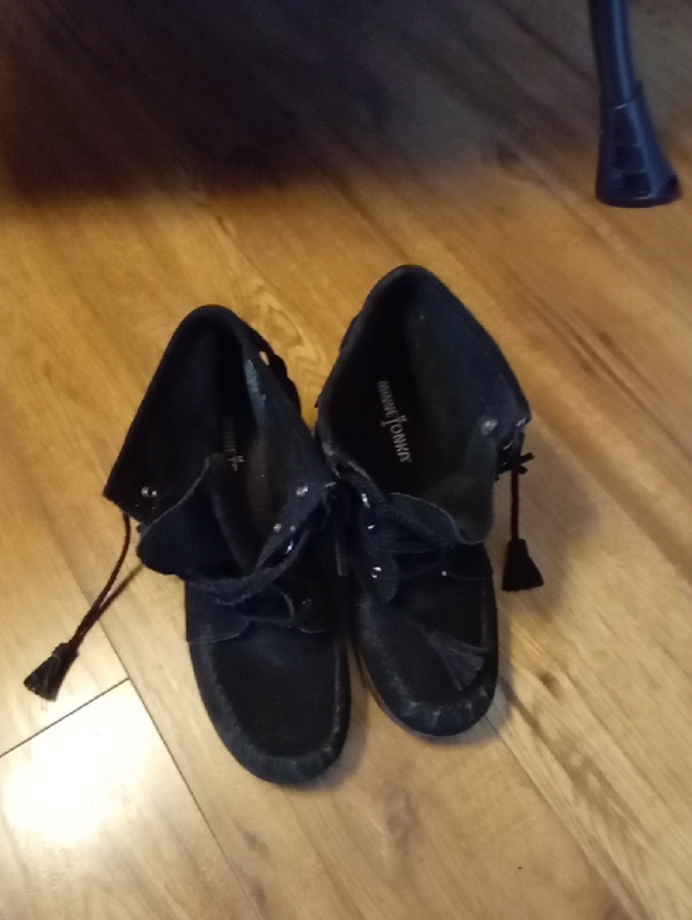 Minnetonka Black Suede Tassel Lace-Up Ankle Boots